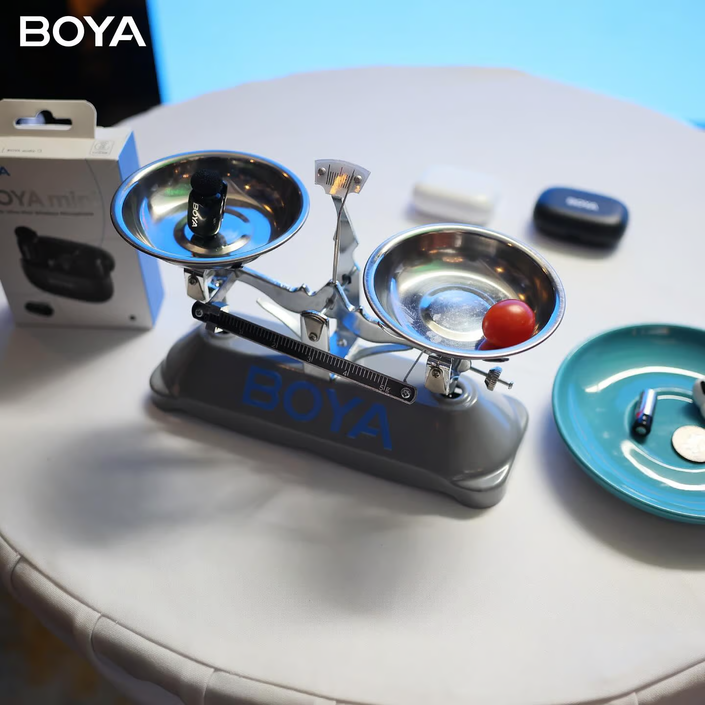 سبکترین میکروفون کوچک بیسیم جهان معرفی شد