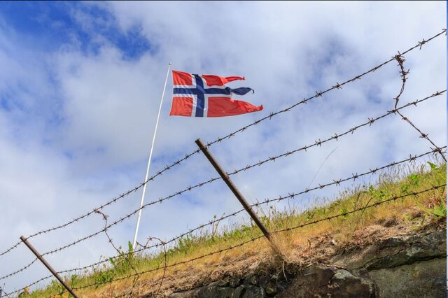 پرچم نروژ انتقاد روسیه از طرح ناتو برای ایجاد شبکه ماهوارهای در شمالگان