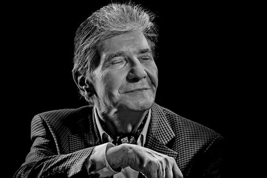 به یاد نادر گلچین و «مرغ سحر» که مایه افتخارش بود به یاد نادر گلچین و «مرغ سحر» که مایه افتخارش بود