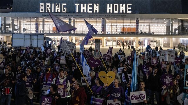 تظاهرات صهیونیستها و درخواست از نتانیاهو برای تبادل اسیران در غزه همکاری واشنگتن با قطر، ترکیه و مصر برای انعقاد قرارداد تبادل اسیران در غزه