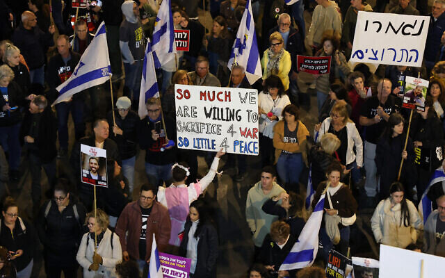 خانوادههای اسرای صهیونیست: نتانیاهو توافق کن!