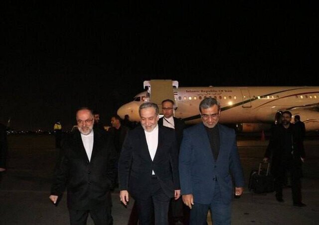 عراقچی وارد مشهد شد عراقچی وارد مشهد شد