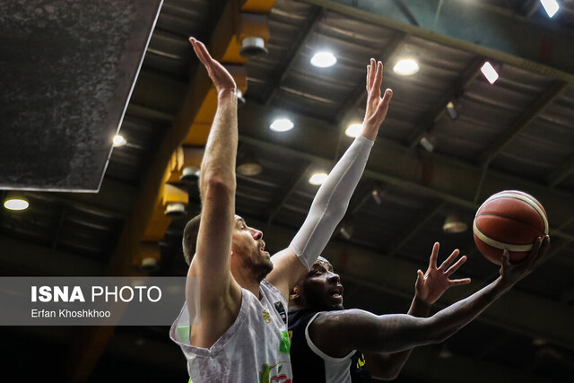تصویر آرشیوی است. برد مقتدرانه شاگردان شاهینطبع در مشهد و برد سخت خانگی کاله مقابل فولاد