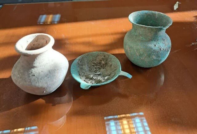 عکس تزئینی است. کشف ۱۲۲ شیء تاریخی در همدان