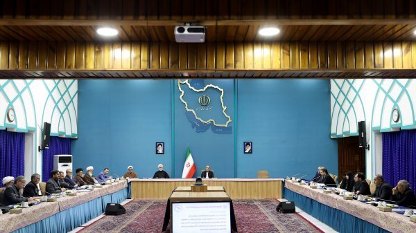 اتهام به تختروانچی / تحریمهای جدید علیه ایران / صادق خلخالی در یک مستند جنجالی