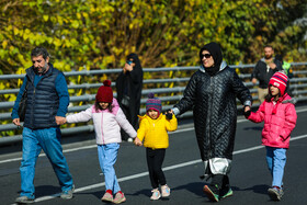 تشییع پیکرهای ۱۰۰ شهید گمنام از مقابل دانشگاه تهران