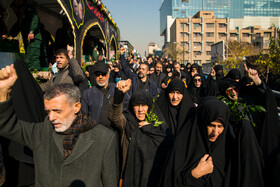 تشییع پیکرهای ۱۰۰ شهید گمنام از مقابل دانشگاه تهران