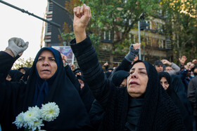 تشییع پیکرهای ۱۰۰ شهید گمنام از مقابل دانشگاه تهران