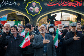 تشییع پیکرهای ۱۰۰ شهید گمنام از مقابل دانشگاه تهران