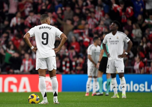 توقف بدموقع رئال به کام بارسا