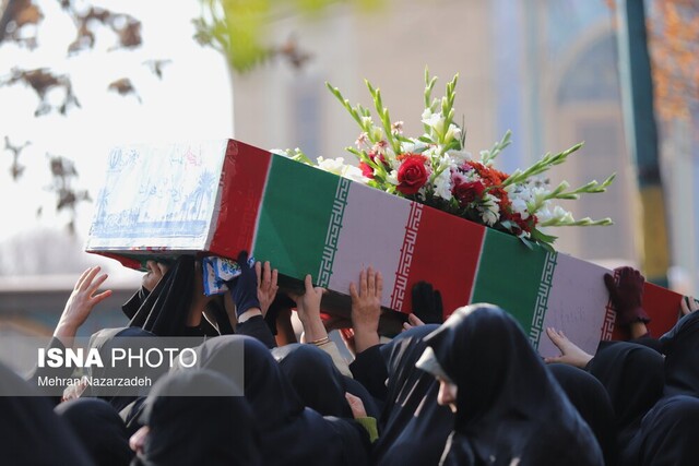 نقش شهدا، باید الگوی دانش آموزان و فرهنگیان امروز شود نقش شهدا، باید الگوی دانش آموزان و فرهنگیان امروز شود