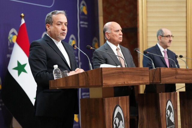 عراقچی: با تمام قوا از سوریه در مبارزه با گروههای تروریستی حمایت میکنیم