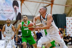 دیدار تیم های بسکتبال اصفهان ذوب آهن و گلنور