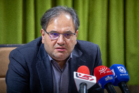 حمید نیلی، مدیرکل هنرهای نمایشی در نشست خبری جشنواره بینالمللی نمایش عروسکی تهران