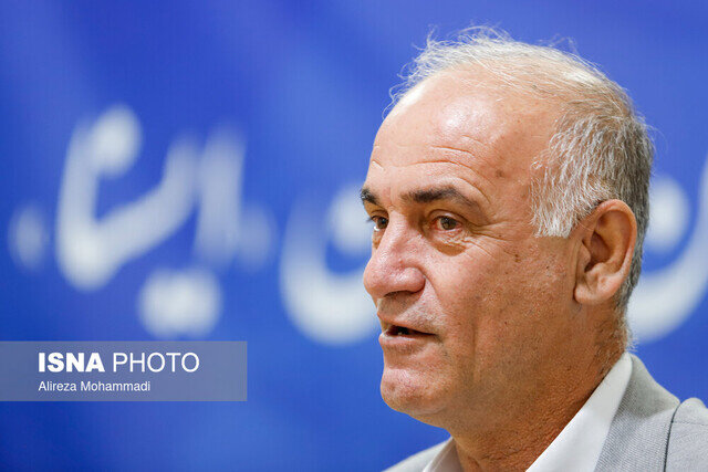 انتقاد مدیر آکادمی فولاد از میرشاد ماجدی! انتقاد مدیر آکادمی فولاد از میرشاد ماجدی!