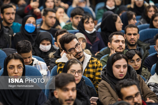 از مطالباتی که بوی «سلف و نان» را می‌دهند تا وعده‌هایی که دیگر رمقی ندارد