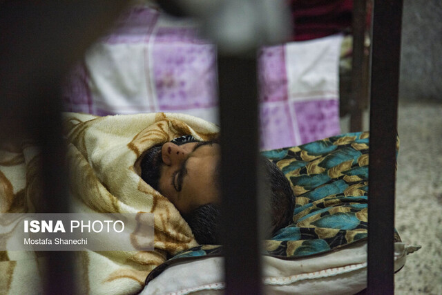 مددجویان گرمخانه ساری در سه سال گذشته سایه پزشک را ندیدهاند