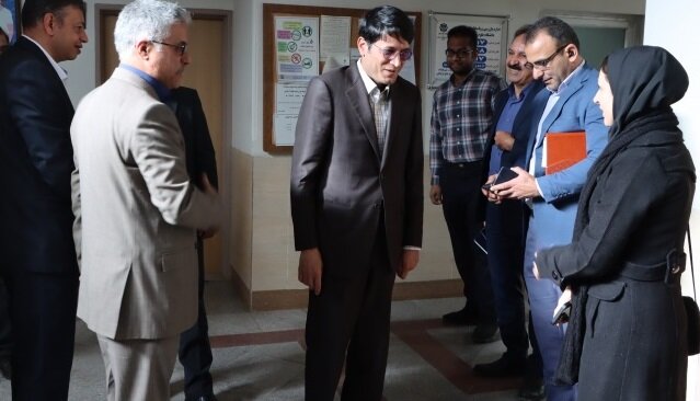 سرپرست دانشگاه علوم پزشکی کرمان خواستار افزایش اطلاعرسانی درباره ایدز شد