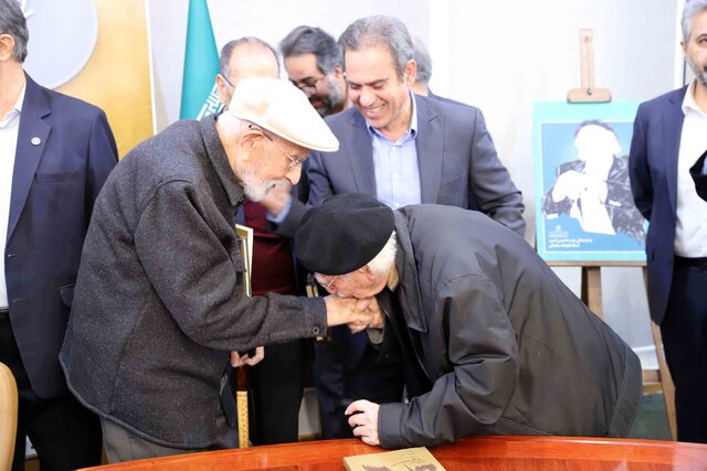 بزرگداشت مردی که امید است بعد ۱۲۰ سال پیر شود!