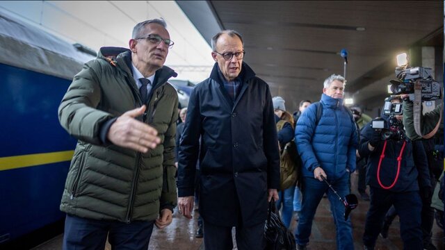 فردریش مرتز، رهبر اپوزیسیون محافظهکار آلمان در کییف سفر رهبر اپوزیسیون آلمان به اوکراین