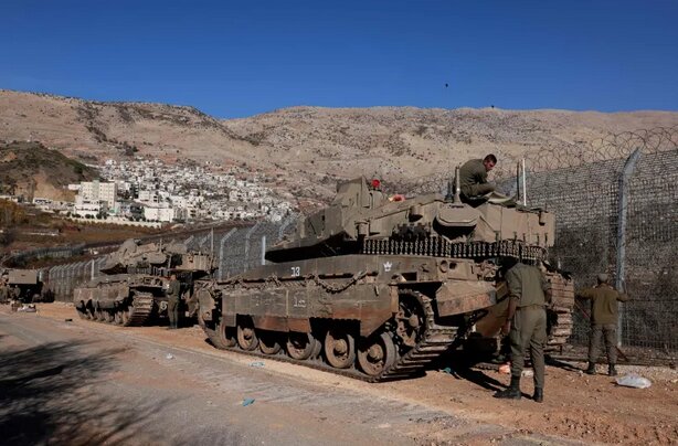 نیروهای ارتش رژیم صهیونیستی در مجاورت منطقه حائل در جولان اشغالی سازمان ملل نیروهای خود را در منطقه حائل جولان نگه میدارد