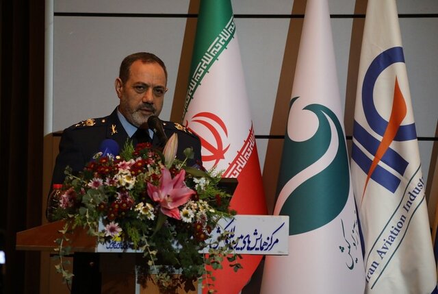 تاکید وزیر دفاع بر همکاریهای ملی و بینالمللی این وزارتخانه در حوزه هوایی تاکید وزیر دفاع بر همکاریهای ملی و بینالمللی این وزارتخانه در حوزه هوایی