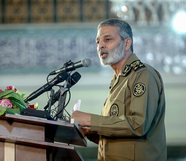 تاکید پزشکیان بر اصلاح رویههای غلط/اشاره فرمانده ارتش بر افزایش توان رزمی/مصوبه کمیسیون تلفیق برای پرداخت مطالبات معلمان بازنشسته