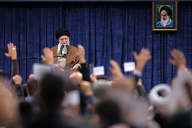 دیدار هزاران نفر از اقشار مختلف مردم با رهبر انقلاب