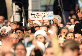 دیدار هزاران نفر از اقشار مختلف مردم با رهبر انقلاب