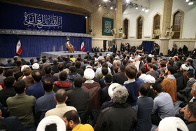 دیدار هزاران نفر از اقشار مختلف مردم با رهبر انقلاب