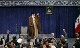 دیدار هزاران نفر از اقشار مختلف مردم با رهبر انقلاب