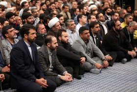 دیدار هزاران نفر از اقشار مختلف مردم با رهبر انقلاب