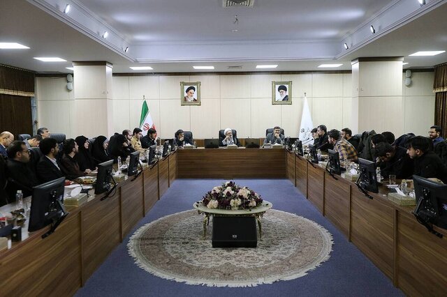 آملی لاریجانی: FATF به مجمع بیاید، بررسی میکنیم