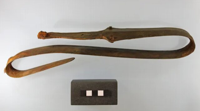 کشف یک شمشیر بسیار کمیاب کشف یک شمشیر بسیار کمیاب