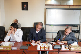 نشست هم‌اندیشی مدیران اندیشکده‌ها با مشاور و دستیار رهبری