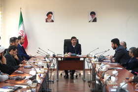 نشست هم‌اندیشی مدیران اندیشکده‌ها با محمد مخبر مشاور و دستیار رهبری
