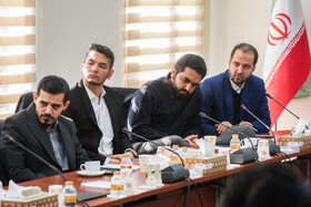 نشست هم‌اندیشی مدیران اندیشکده‌ها با مشاور و دستیار رهبری