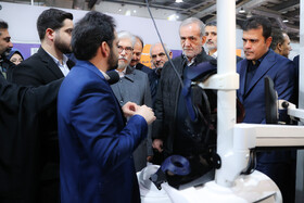بازدید رییس جمهور از نمایشگاه دستاوردهای فناوری و تجهیزات ایرانساخت