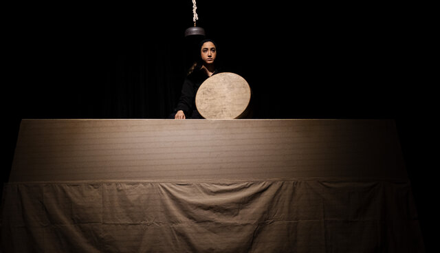 سودابه و سیاوش، بیحرف و سخن، وسط گود زورخانه