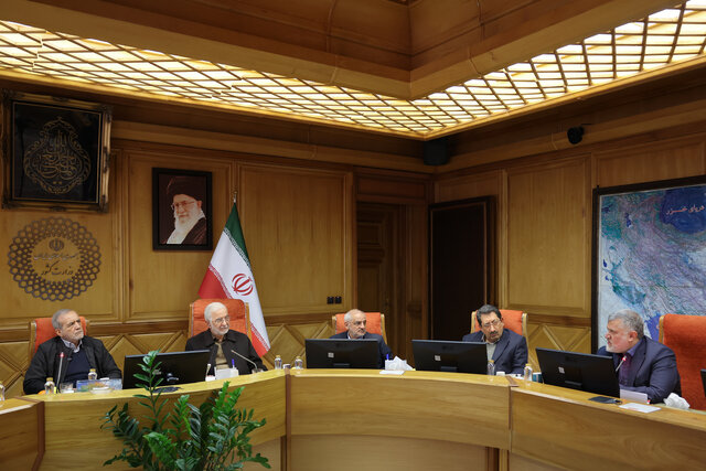 پزشکیان: شخصا روند اجرای تولید انرژی پاک را پیگیری میکنم