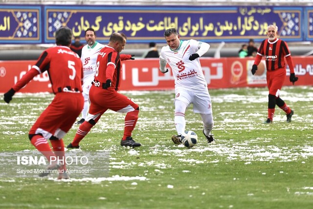 تساوی ستارگان ۹۸ و منتخب خراسان در دیدار خیریه به یاد جان‌باختگان حادثه معدن طبس