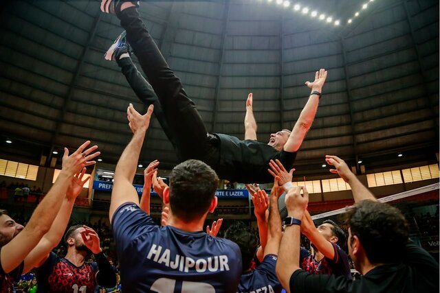 بهروز عطایی: از باشگاههایی که بازیکن ندادند گلایه ندارم/ امیدوارم والیبال ایران به اوج برگردد