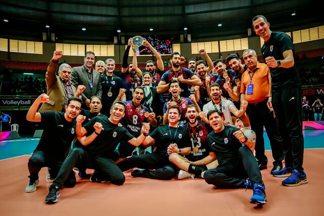 بهروز عطایی: از باشگاههایی که بازیکن ندادند گلایه ندارم/ امیدوارم والیبال ایران به اوج برگردد