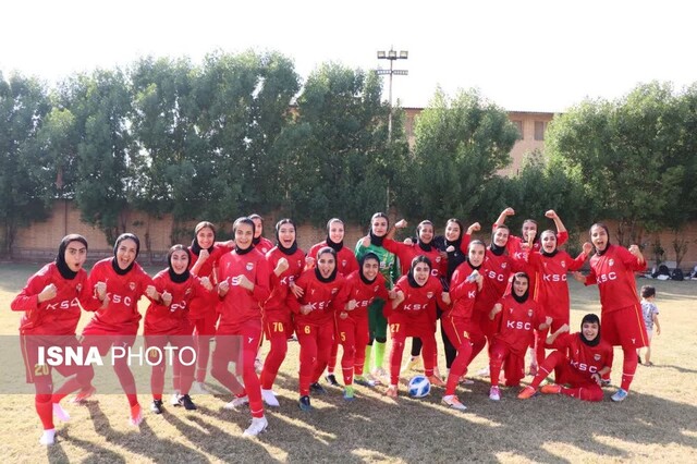سکوت باشگاه فولاد و آینده مبهم تیم بانوان در آستانه آغاز لیگ یک! 