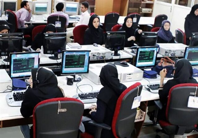 ادارات کرمانشاه مجاز به دورکاری ۹۰ درصدی کارکنان شدند/ همه بانوان مشمول دورکاری هستند ادارات کرمانشاه مجاز به دورکاری ۹۰ درصدی کارکنان شدند/ همه بانوان مشمول دورکاری هستند