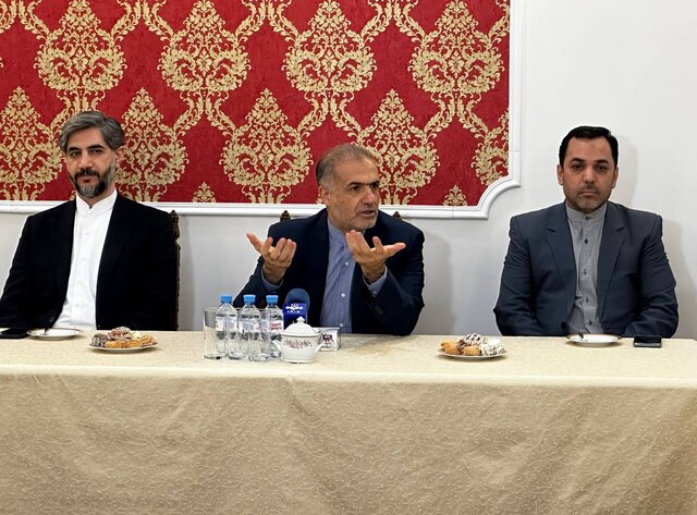 دیپلمات ایرانی: لبخند غرب به دیگران مانند لبخند ژکوند است دیپلمات ایرانی: لبخند غرب به دیگران مانند لبخند ژکوند است