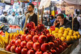 تب و تاب شب یلدا در بازار رشت