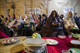 بزرگ ترین کرسی شب یلدا در کرمان