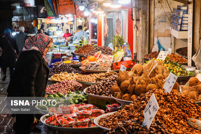 نظارت بر بازار شب یلدا در خدابنده در حال انجام است