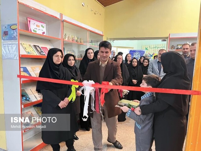 افتتاح نمایشگاه دستاوردهای تحقیقاتی و پژوهشی دانش آموزان شهرستان آستارا